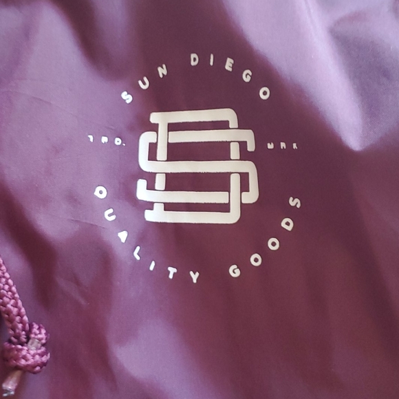 Sun Diego Windbreaker - Picture 2 of 3